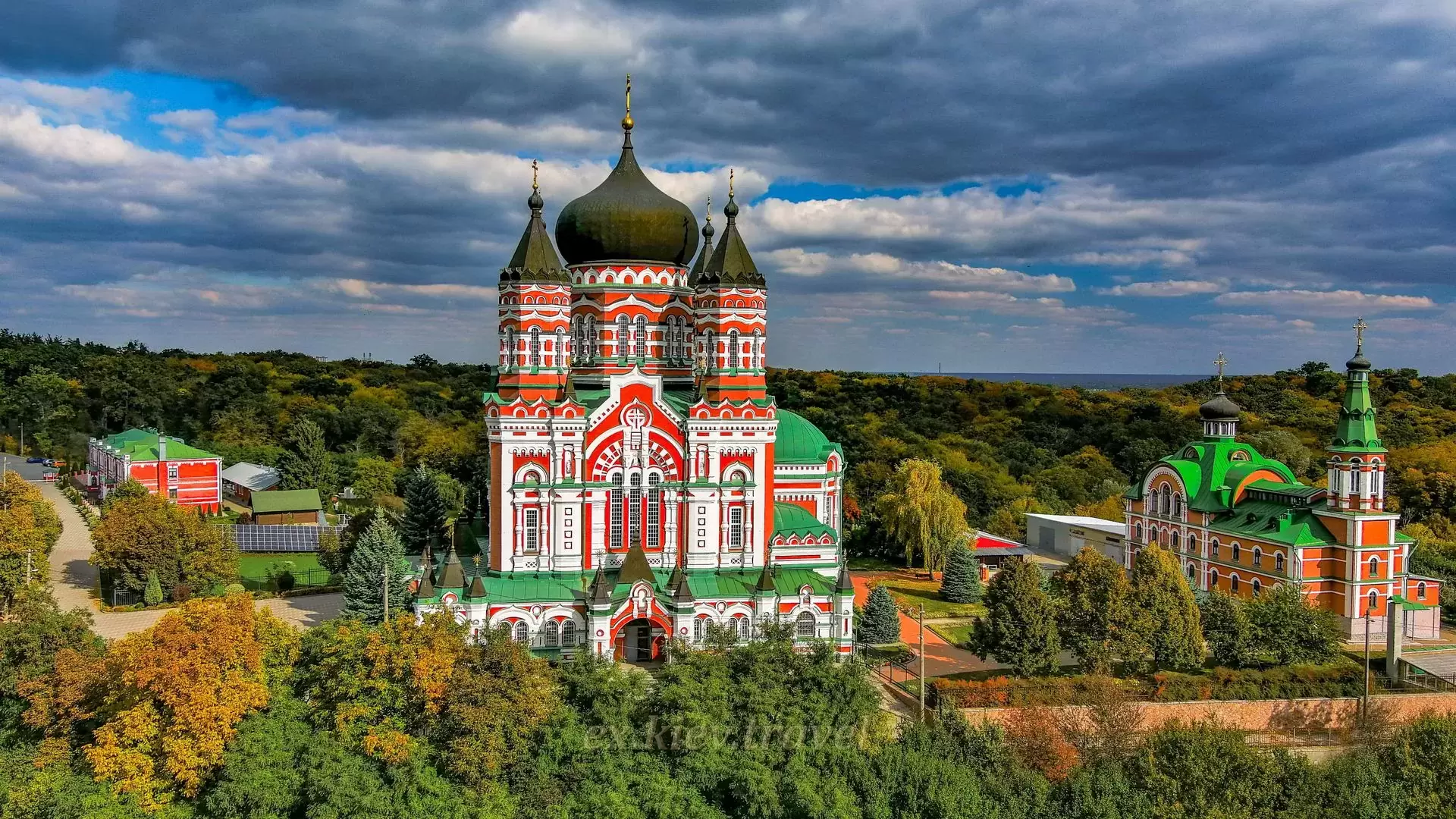 Excursions Travel to Ukraine Kiev Panteleimon Women's Monastery