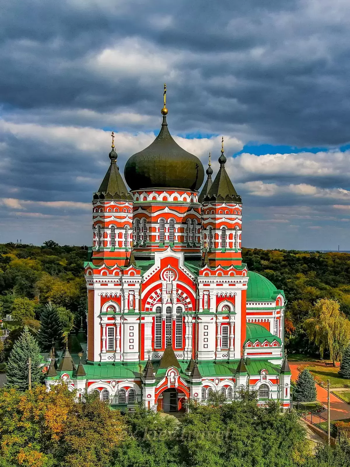 Excursions to Ukraine Kiev Museum Pirogovo Panteleimon Women's Monastery