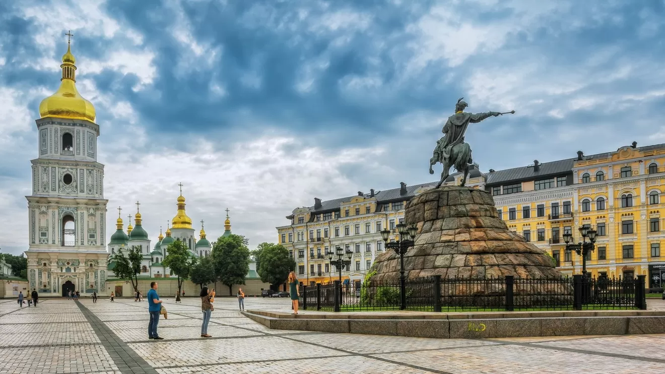 Киев Софийская площадь арка